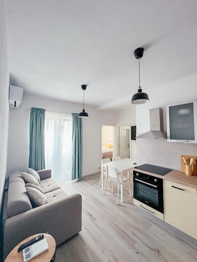 Apartments Happy Сукошан Екстер'єр фото